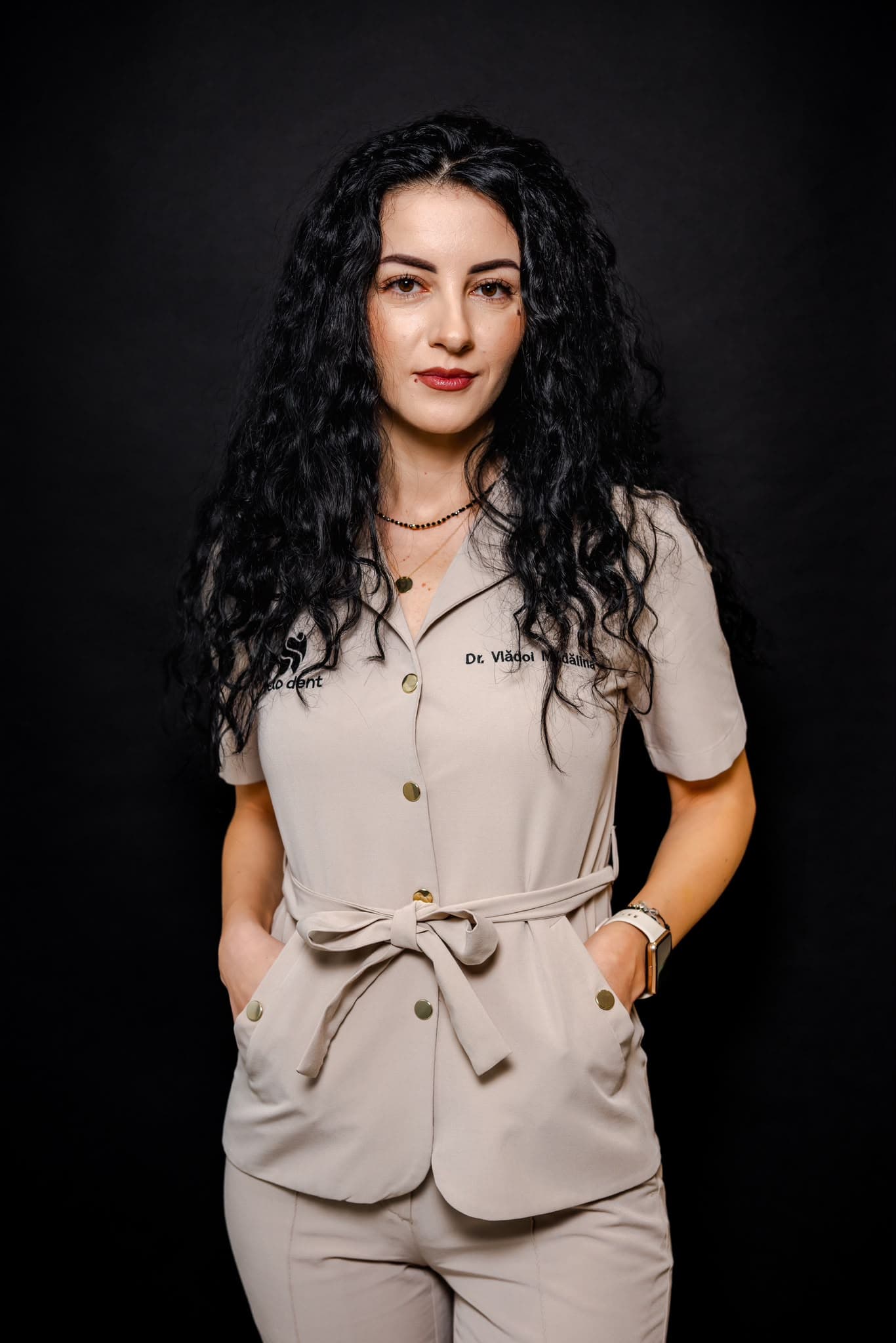 Dr. Mădălina Vlădoi — Medic Stomatolog Craiova